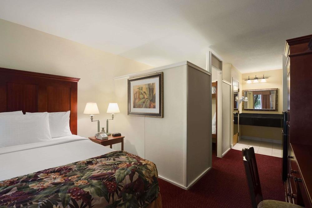 Baymont By Wyndham Celebration Hotell Kissimmee Exteriör bild